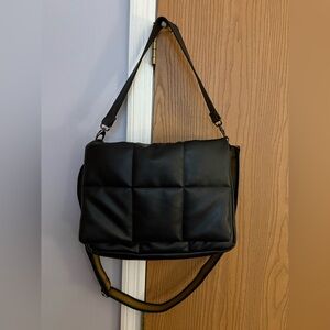 Elegant Black Quilted Messenger Bag